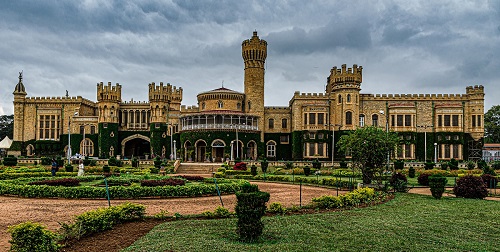 A Bengaluru-palota Bengaluruban