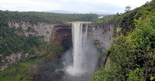 A guyanai Kaieteur-vízesés