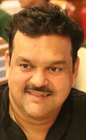 Ákrám Khán