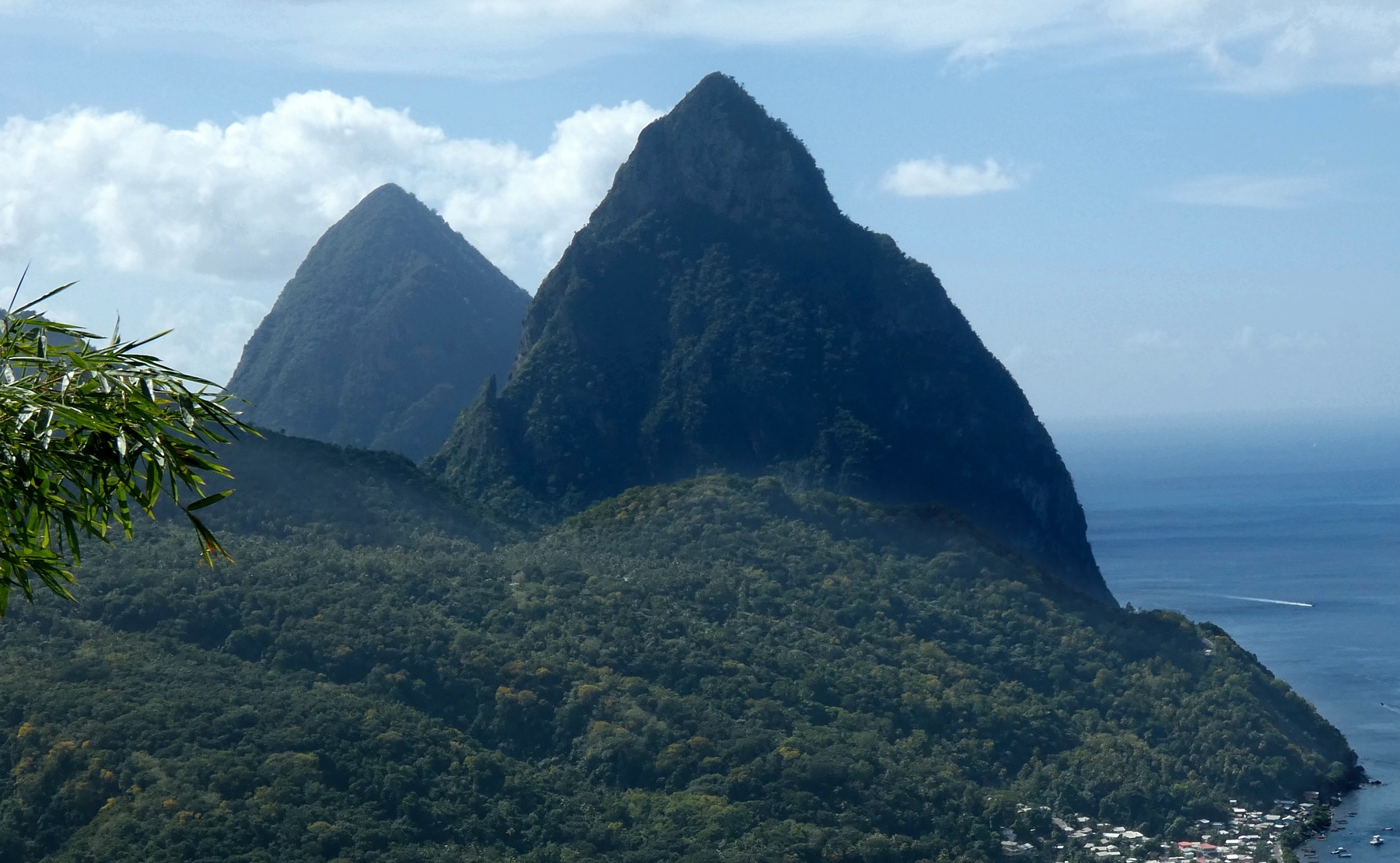 A Saint Lucia-i Piton-hegyek (illusztráció)