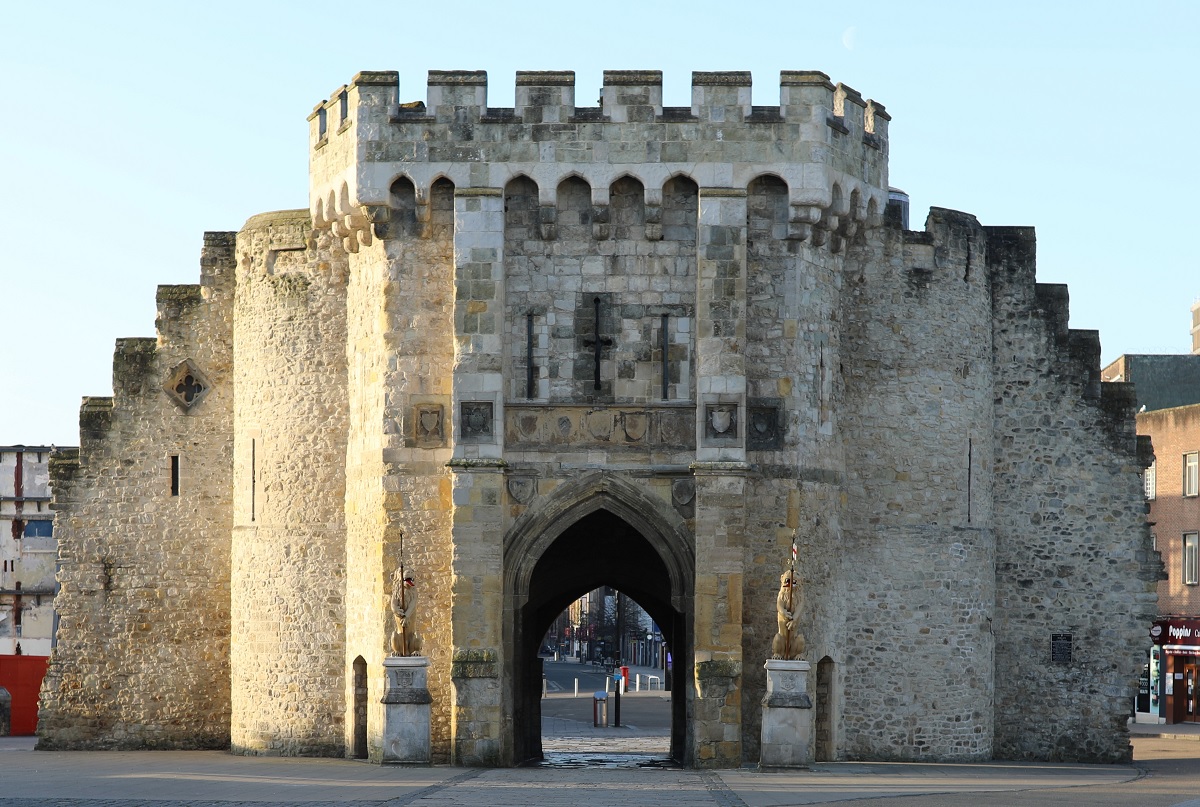 Southampton középkori városkapuja, az úgynevezett Bargate