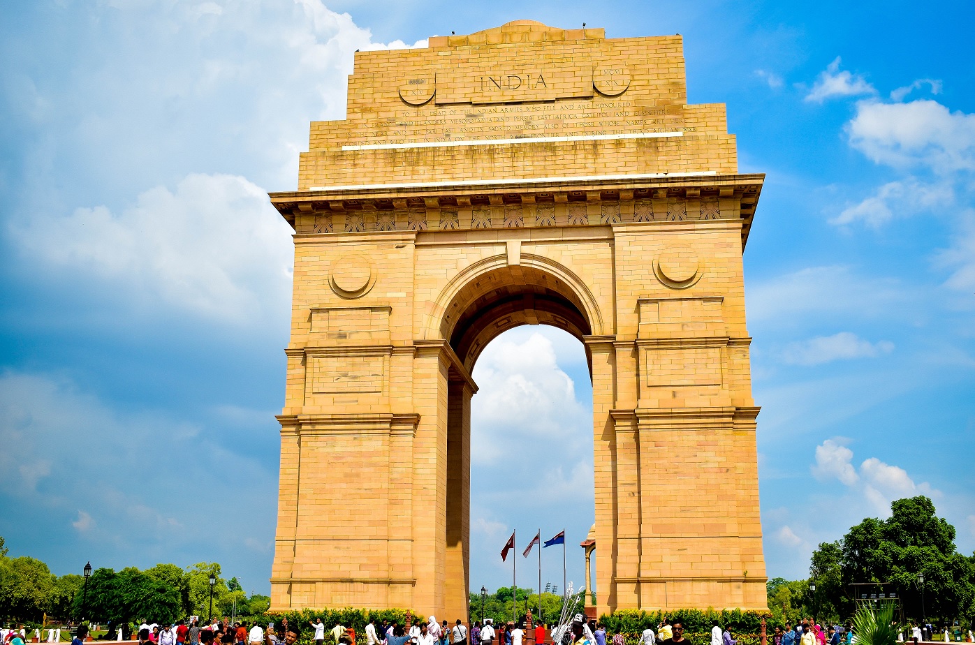 Újdelhi egyik nevezetessége, a hatalmas India-kapu (illusztráció)